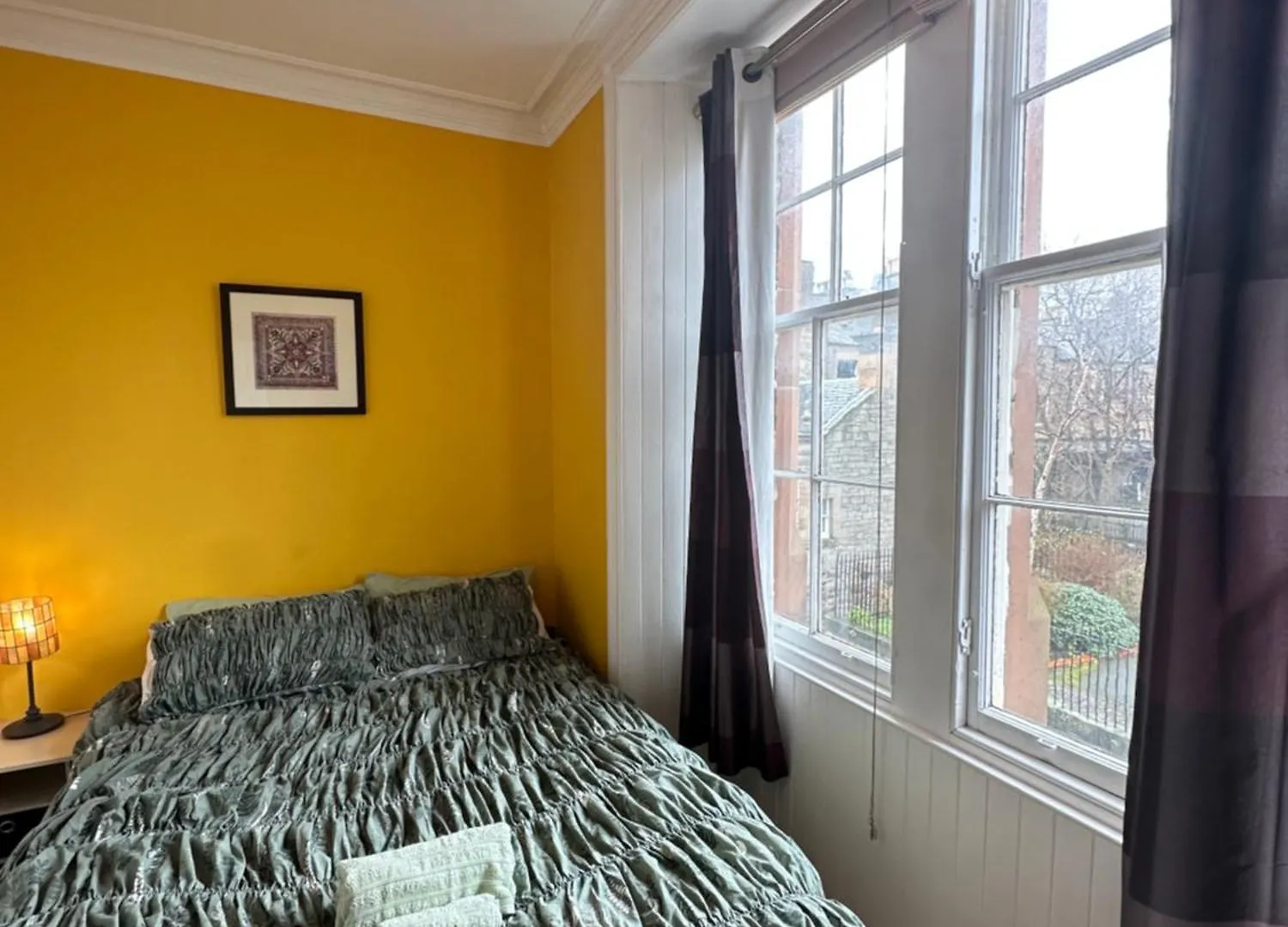 Cosy Apartment In Edinburgh City Centre , 2 Bedroom1 Bathroom